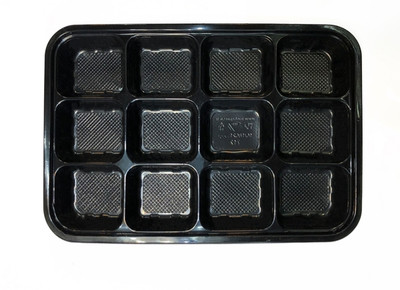 ظرف یکبار مصرف مشکی ماکروویوی ۱۲ خونه با درب  (بسته ۱۰۰ تایی)