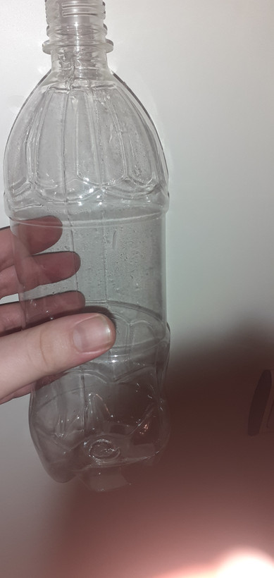 بطری پلاستیکی ۱ لیتری  با درب (بسته ۱۱۰عددی)