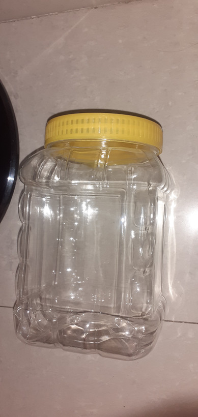 ظرف پلاستیک جار ۱۲۵۰ سی سی (۲ کیلو عسل )با درب (بسته ۳۰ تایی)