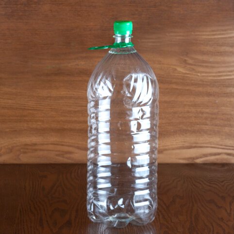بطری پلاستیکی ۳ لیتری )اب رادیاتور)با در و دسته  (بسته۵۰ تایی)